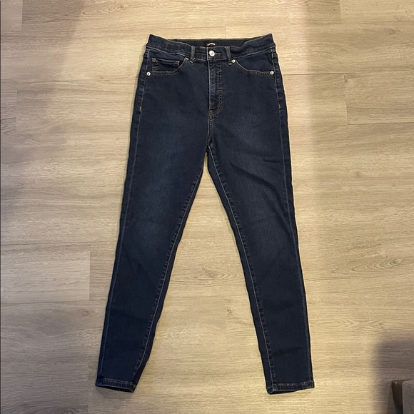 Express Jeans - Picture 3 of 6